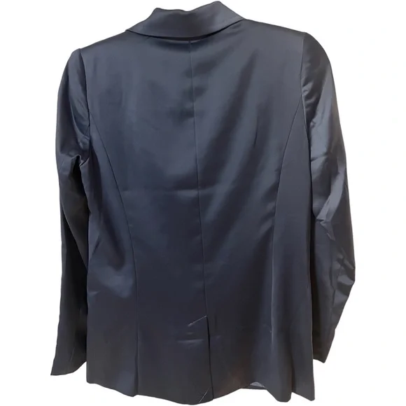 A Forever 21 blazer in size small - Picture 7 of 7